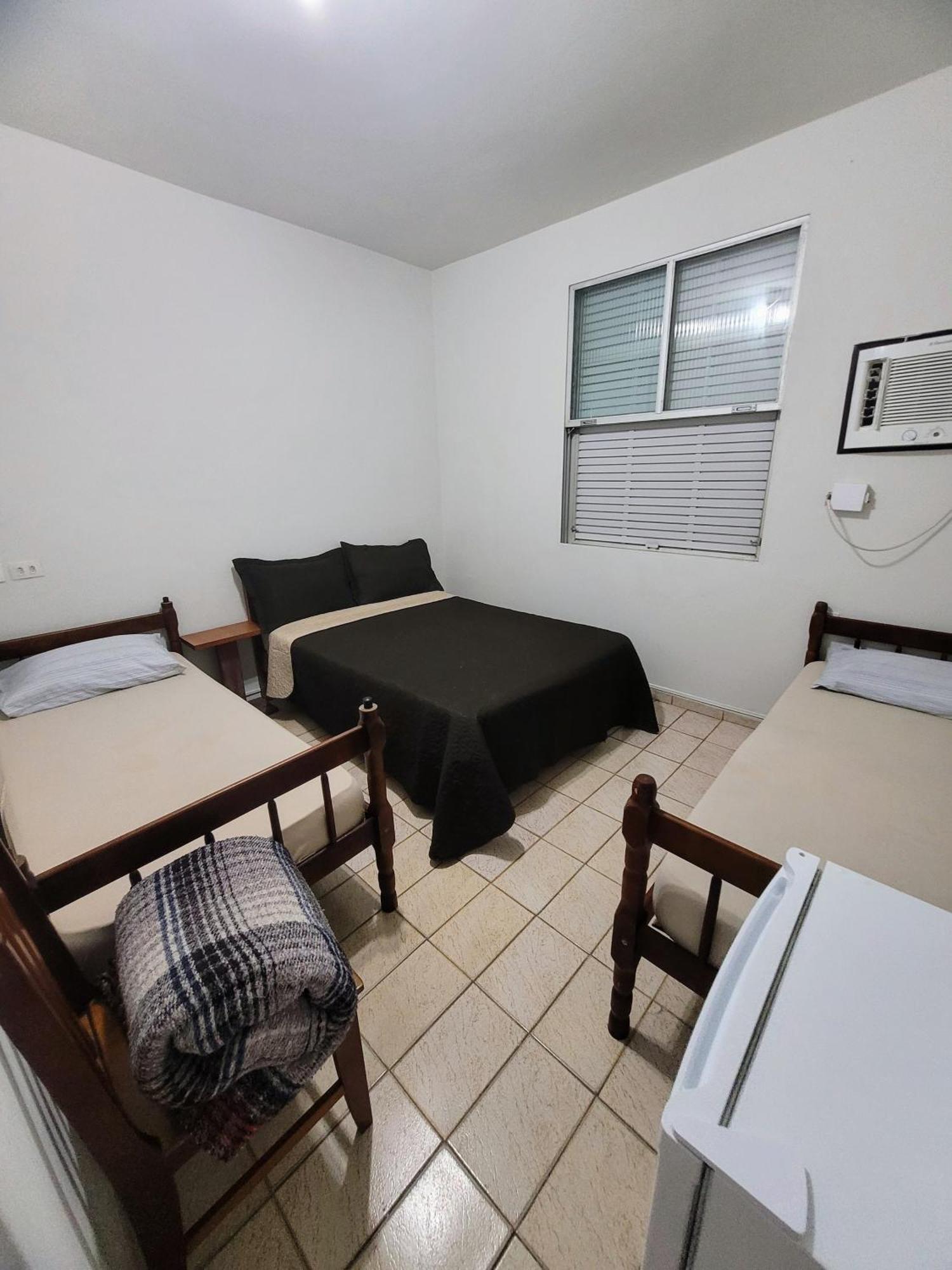 Guaruja Praia Hotel Economico Eksteriør bilde